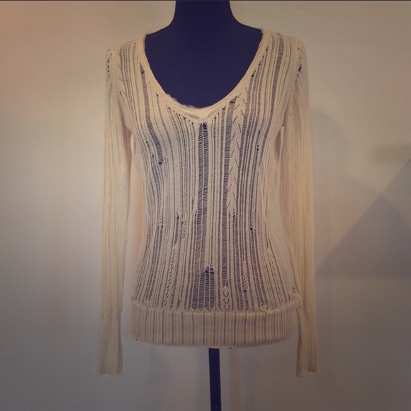 Elie Tahari Sweaters - Elie Tahari cream frayed sweater